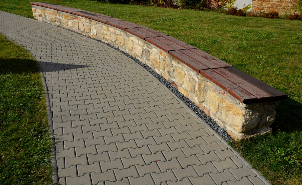 selbstgebauter mauer sitzbank